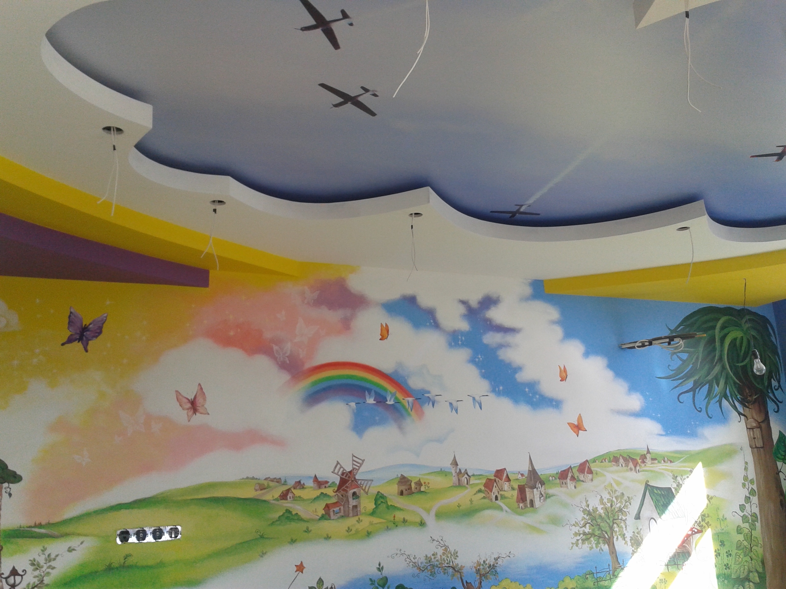 Многоуровневый потолок в детской комнате